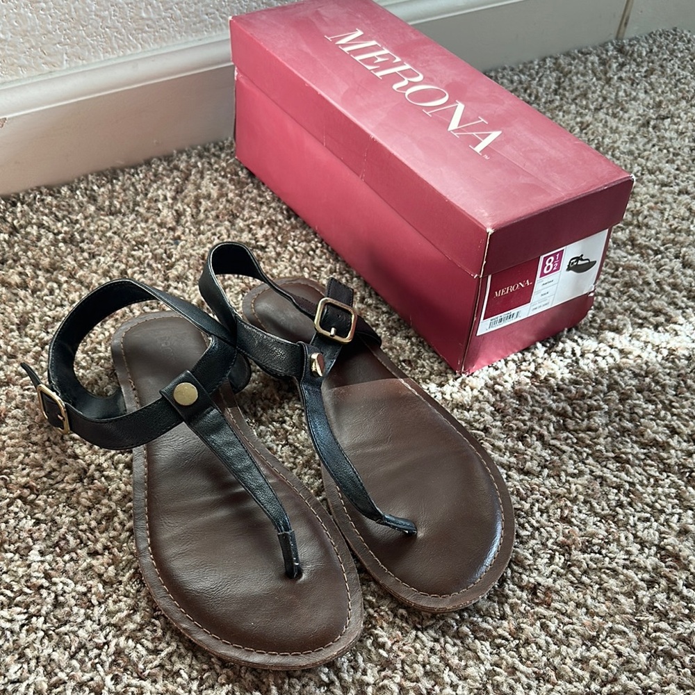 Merona Black and Brown T-Strap Sandals